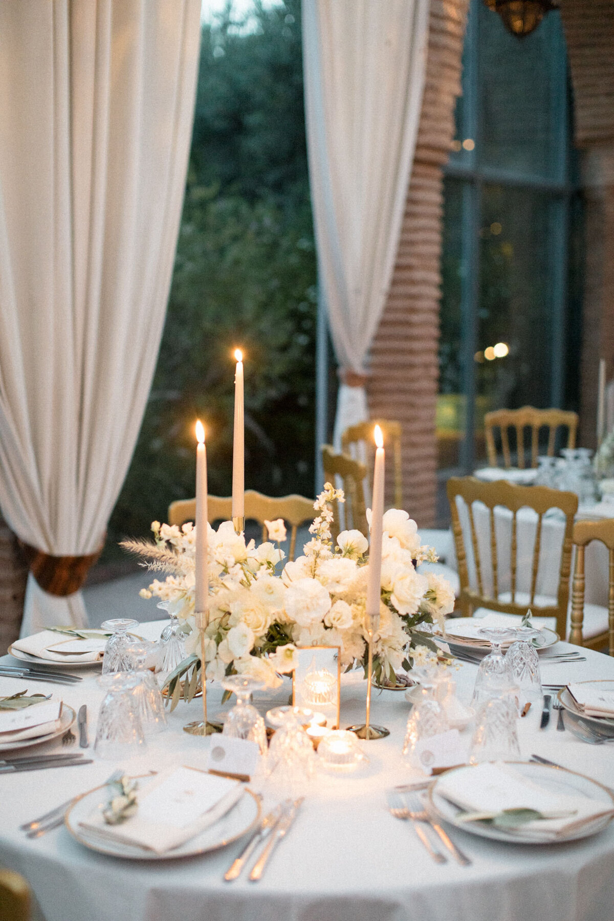 Morocco wedding in white Beldi country club Marrakech Veronique lorre destination florist35