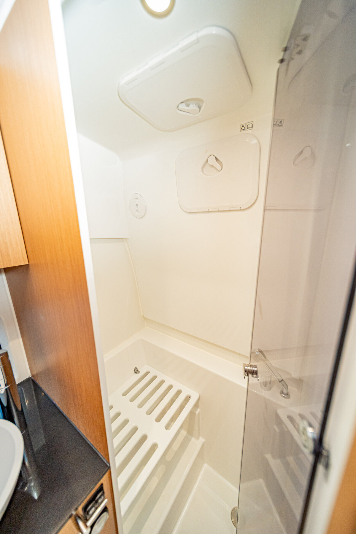 beneteau-flyer-10-interior-7