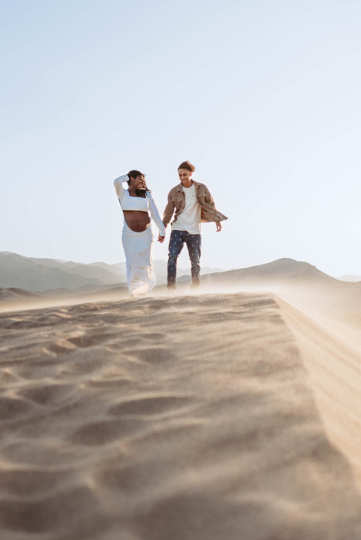 Maternity-Photoshoot-Sand-Dunes (2)