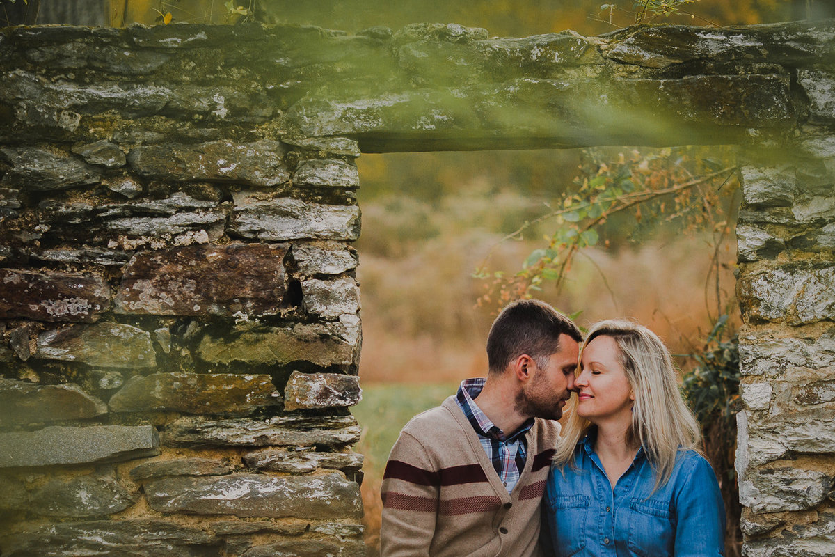 5_Outdoor_Couple_Engagement_Fall_Sunset_Maryland_Oregon_Ridge