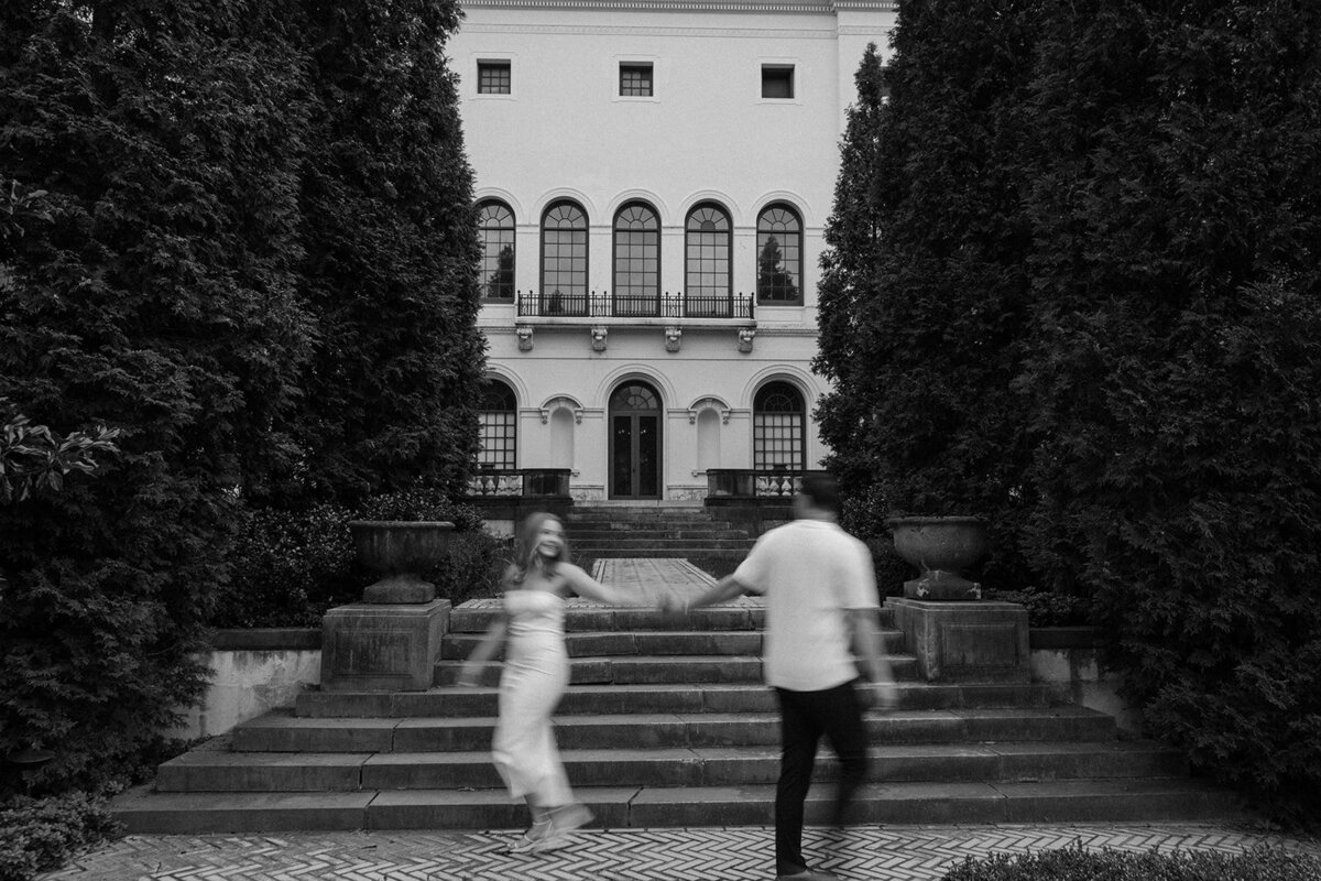 timeless-romantic-estate-engagement-photoshoot-1