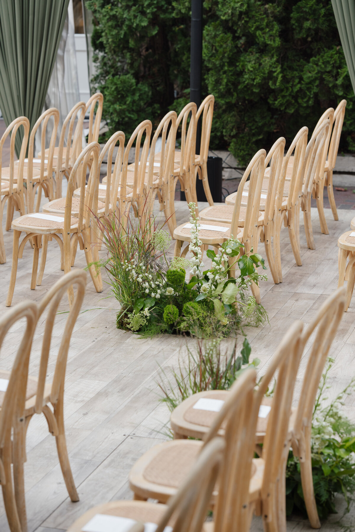 Chicago Illuminating Company Modern Greenery Wedding by Life In Bloom_22