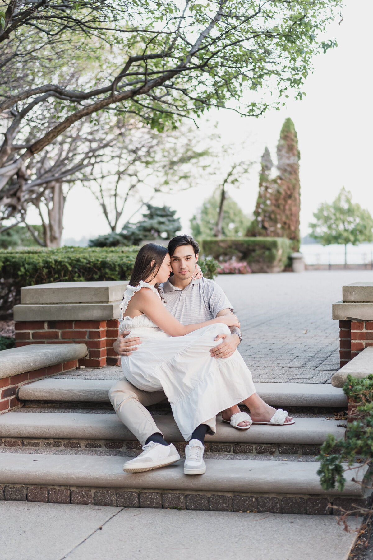 Chic-Detroit-Engagement-Session-Stylish-Natural-Photography10
