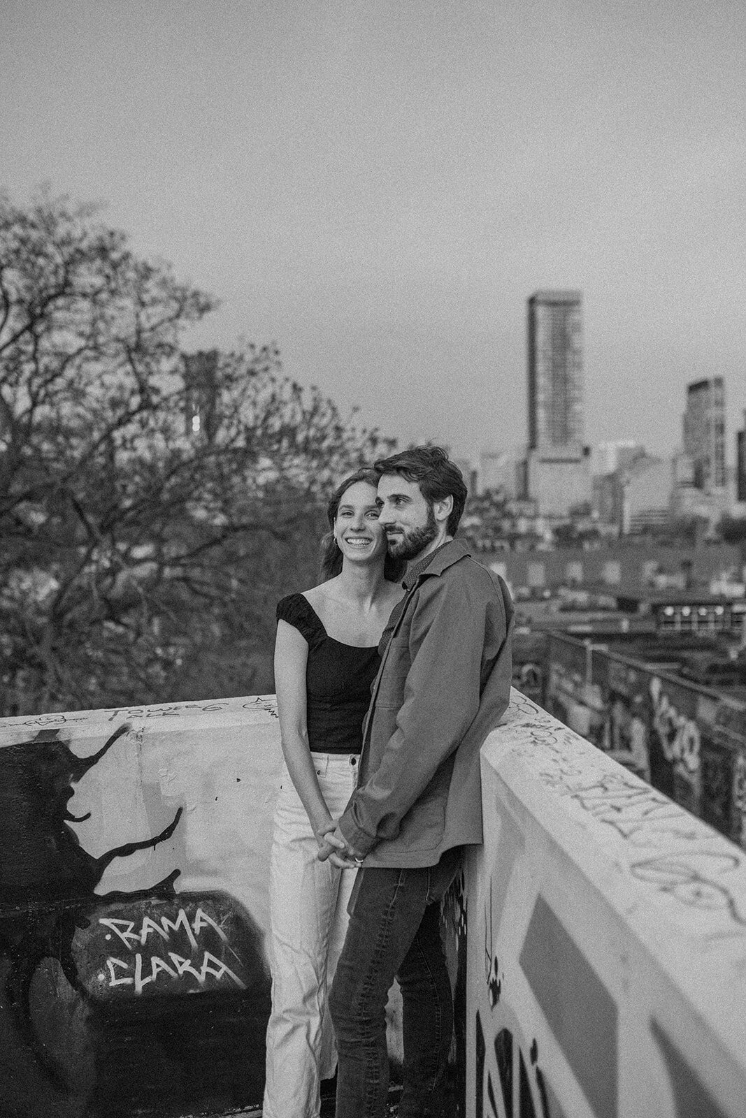 downtown-toronto-kensington-market-engagement-session-nontraditional-artsy-indie-film-romatic-1514