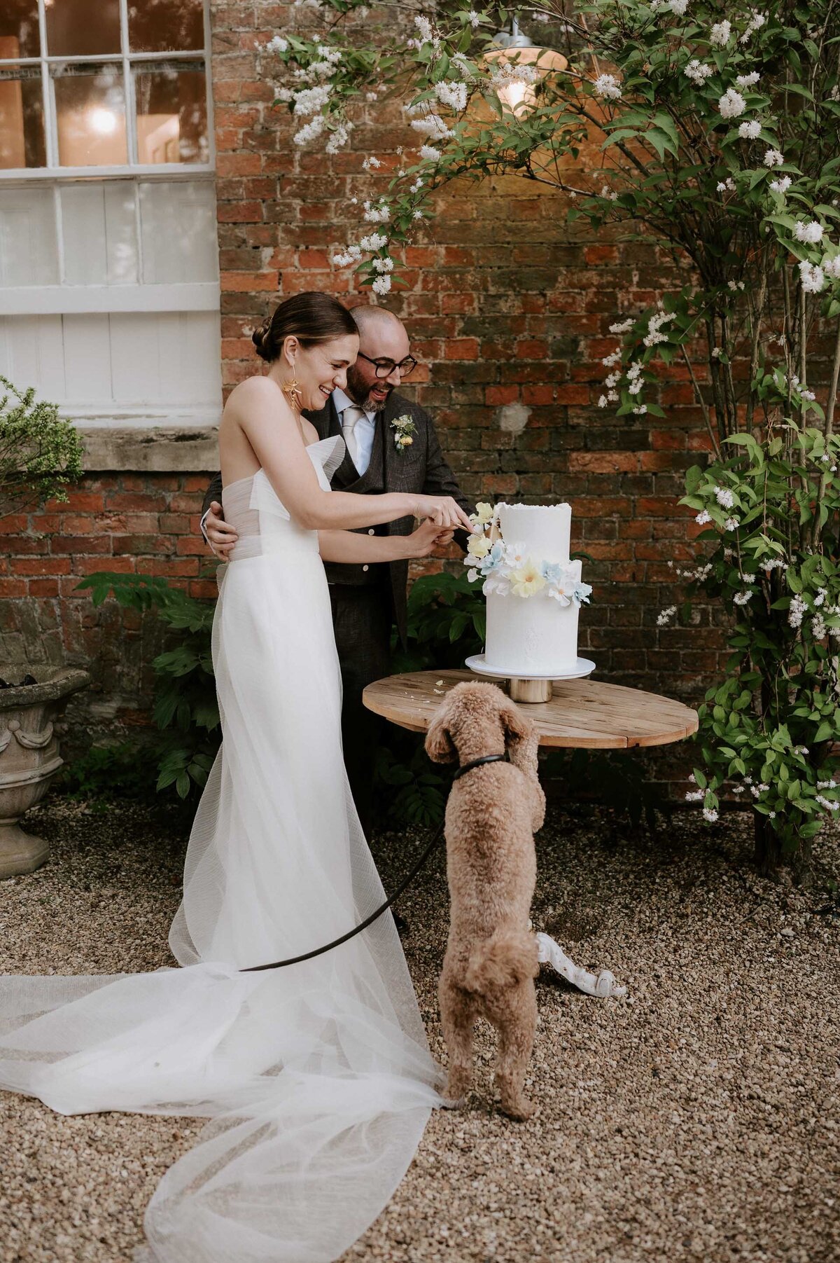 aswarby-rectory-wedding-photographer-linsey-james-laura-williams-photography27