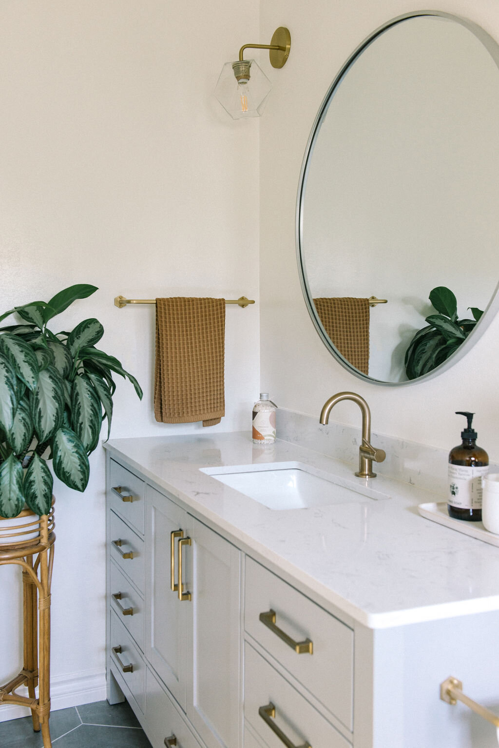 AB_Home_2022_034