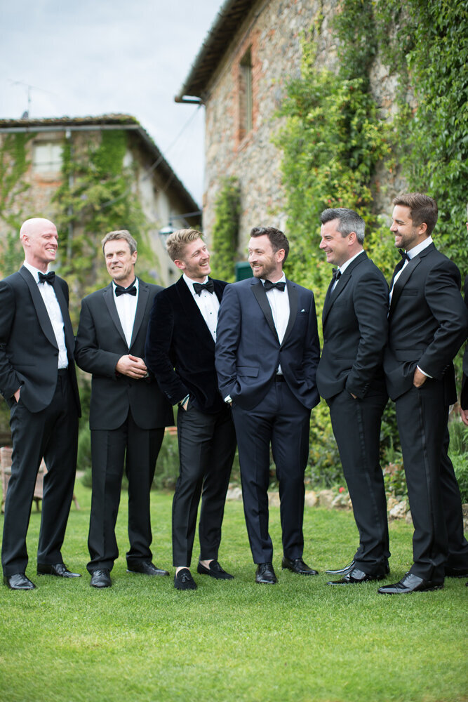 Black tie wedding at Borgo Stomennano