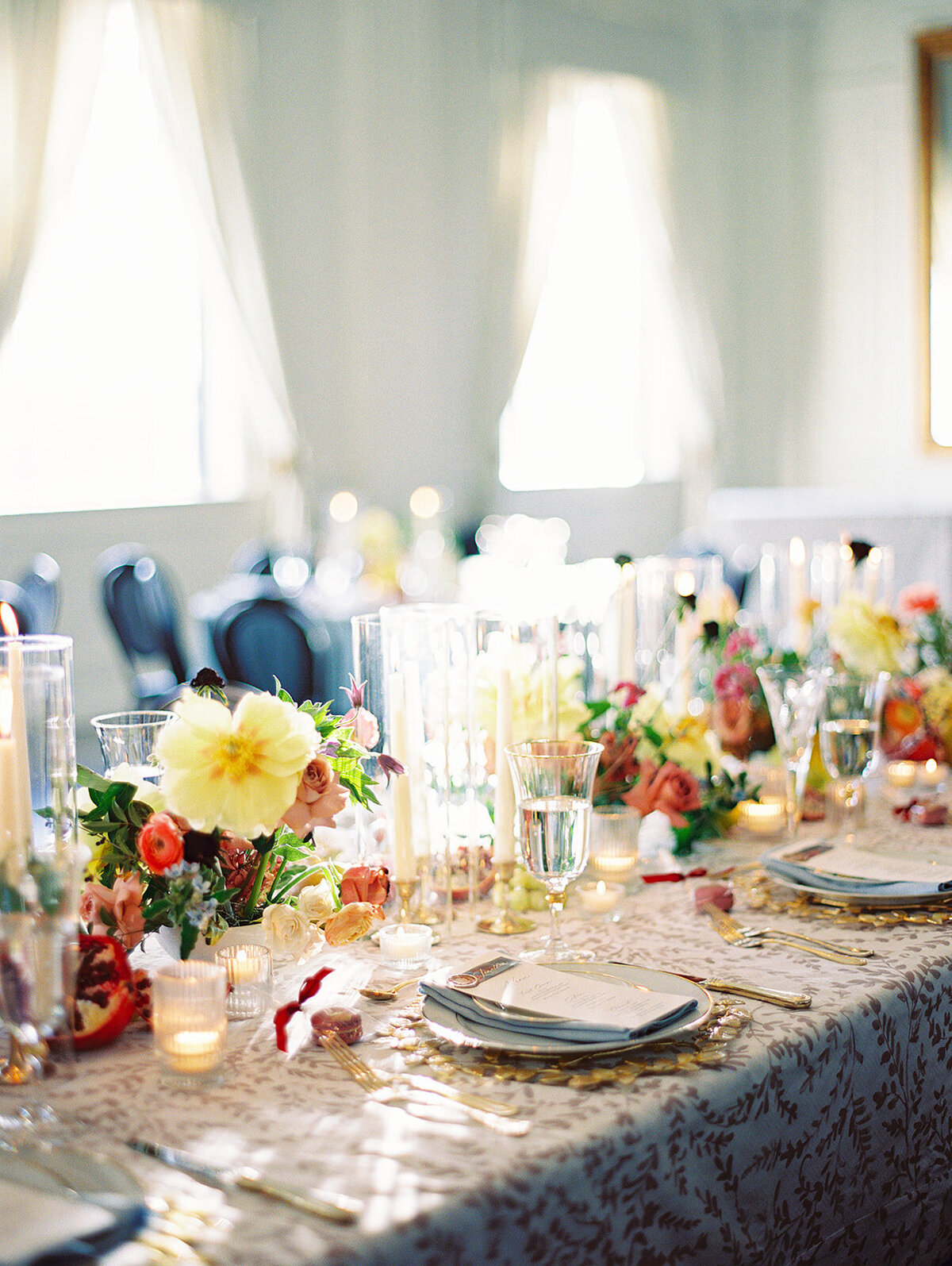 KC Cloud Wedding Seating Chart Mason Dallas placesetting head table