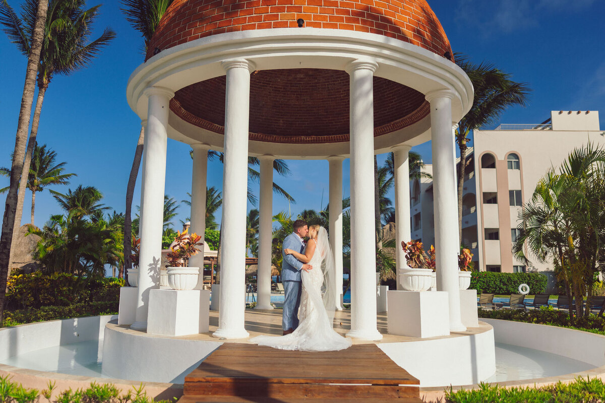 250629-Julie&Alex-ExcellenceRiviera-Wedding-Cancun-Mexico-Previews-Web-137