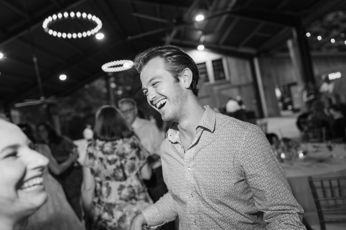 25033_4985_bw
