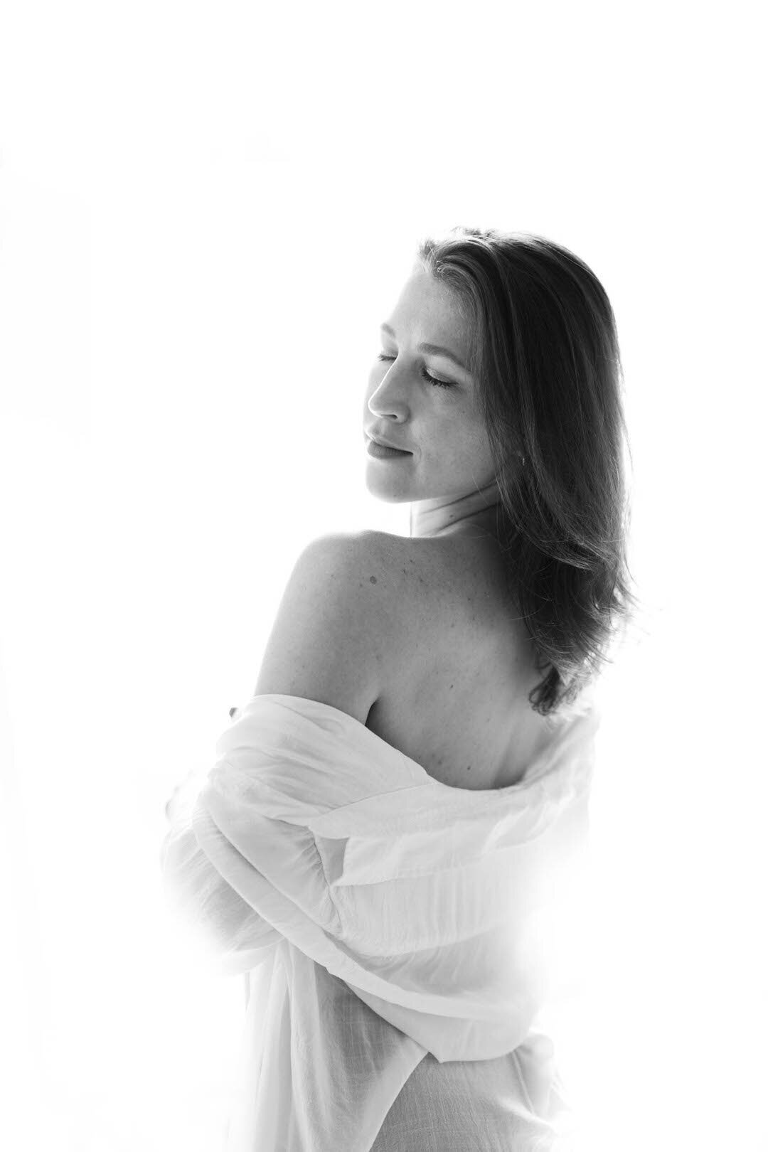 Boudoir portraits women st paul minnesota studio-75