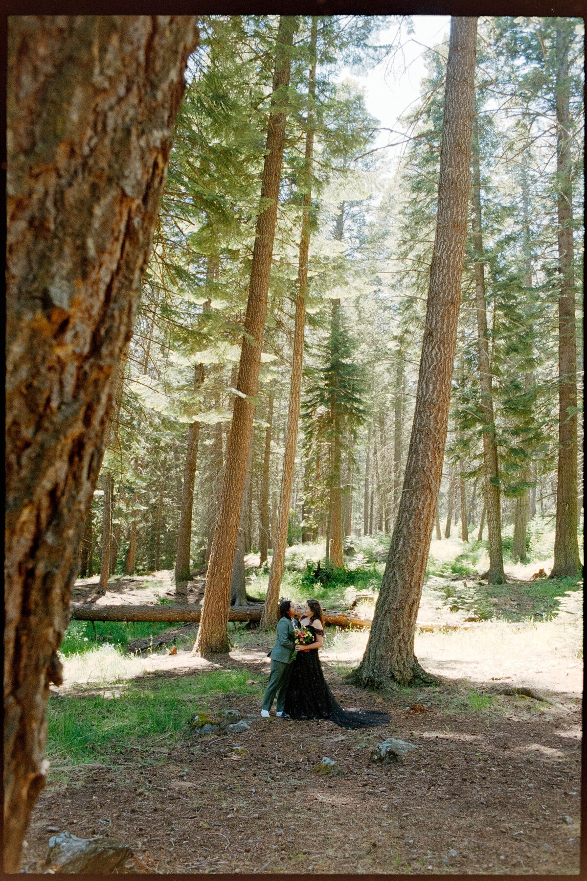 HomeScans_Brenda&JanieElopementPhotos_OregonWeddingPhotographer_KuroCreativeHouse-12