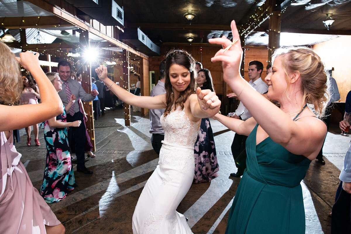 loudoun-studios-bluemont-vineyards-weddings-va00107