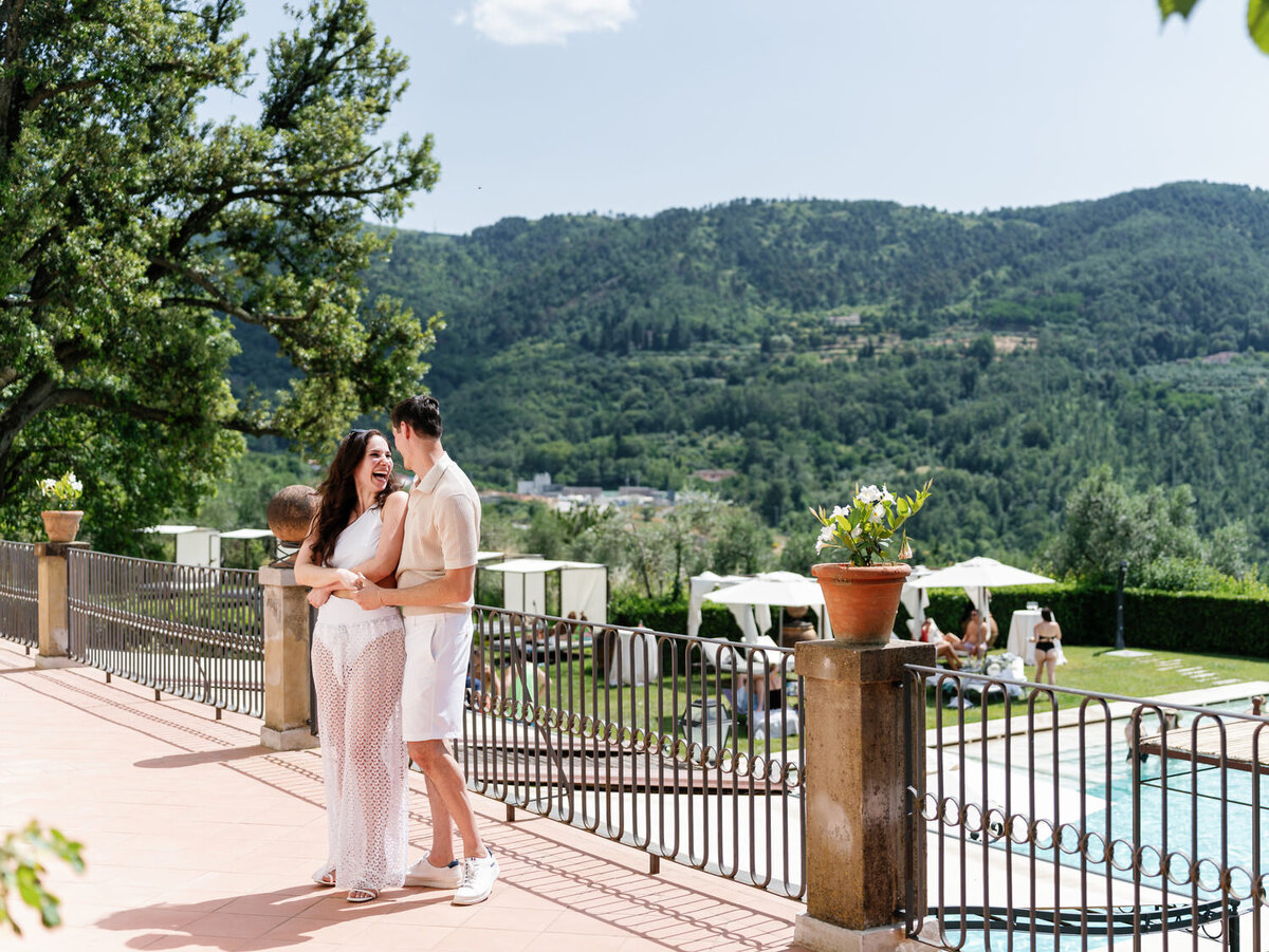 48-Bride-and-Groom-Dancing-Italy