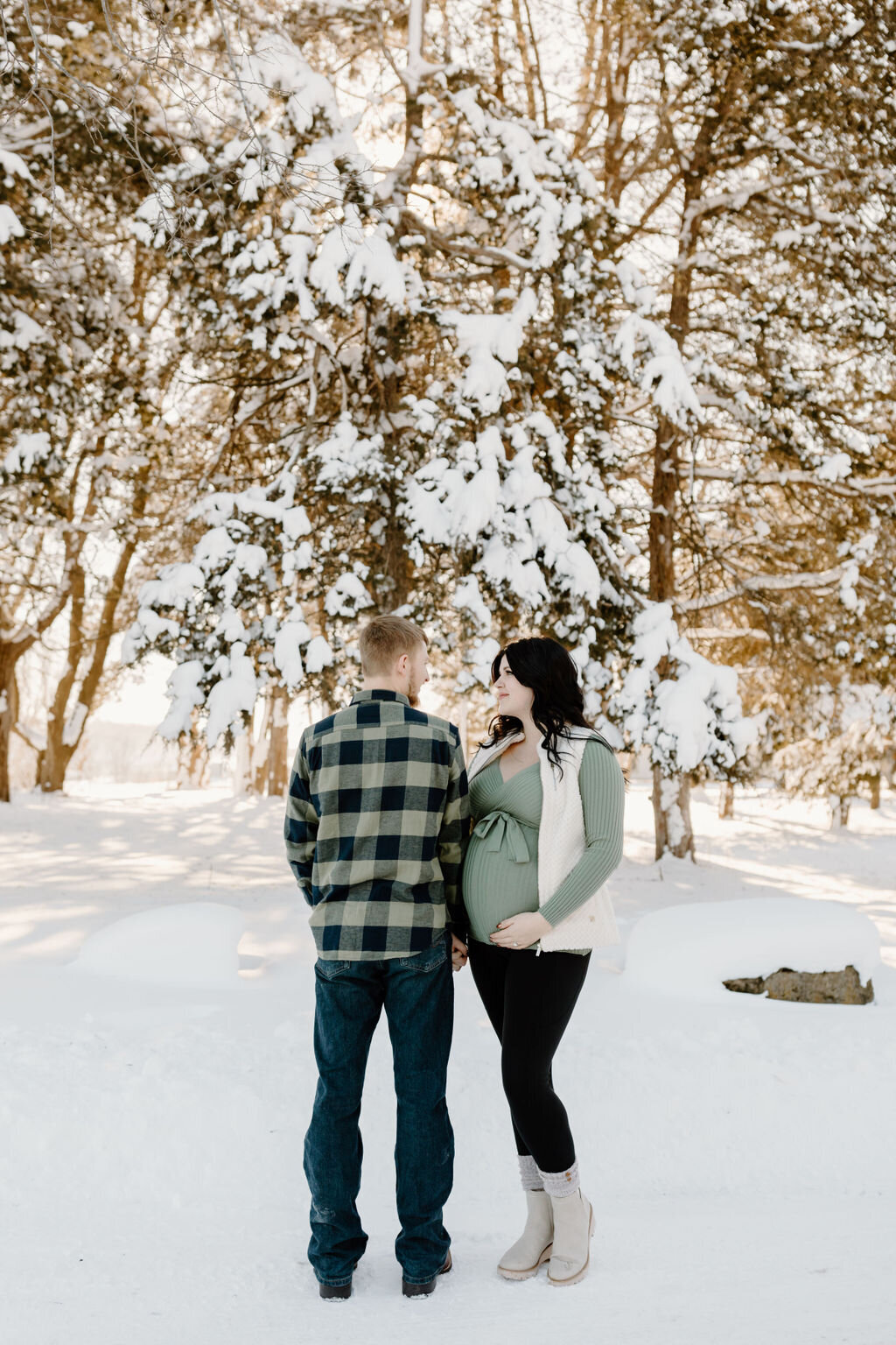 christina_ney_photography_wedding_engagement_lifestyle_photographer_dubuque_iowa_wedding_planning_assistance_adventurous_bold_laidback Family Photography58