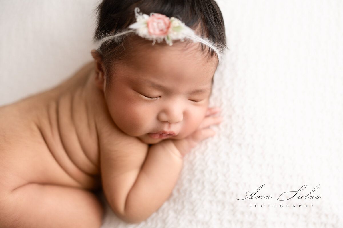 Newborn-Photographer-Edmonton-78