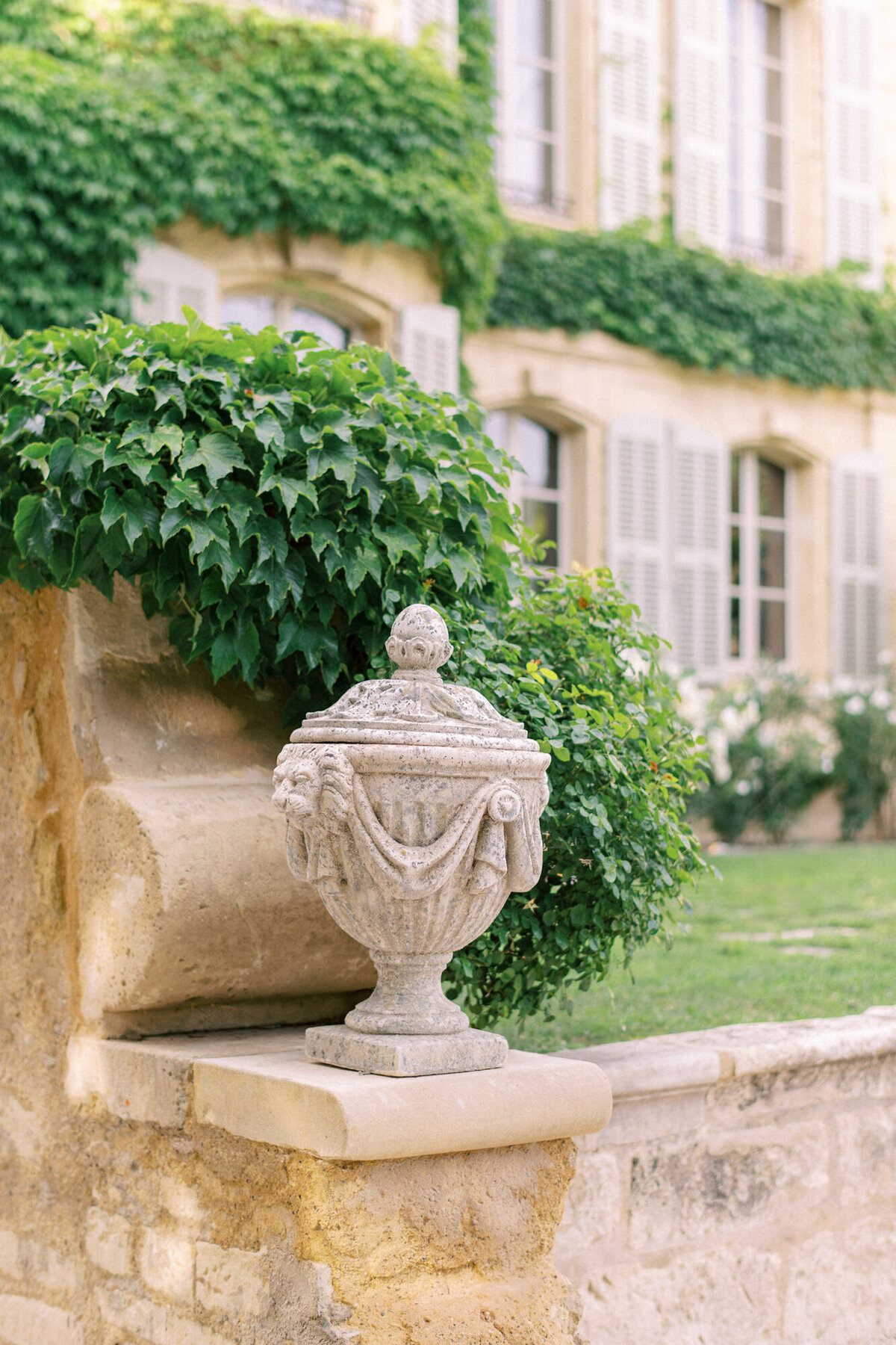 Maïlys Fortune Photography Husband Wife Wedding Weddings Photography France Switzerland Italy Timeless Dreamy Imagery Bilingual French English Destination Weddings Destination Wedding Provence French Riviera Paris Lake Como Tuscany133