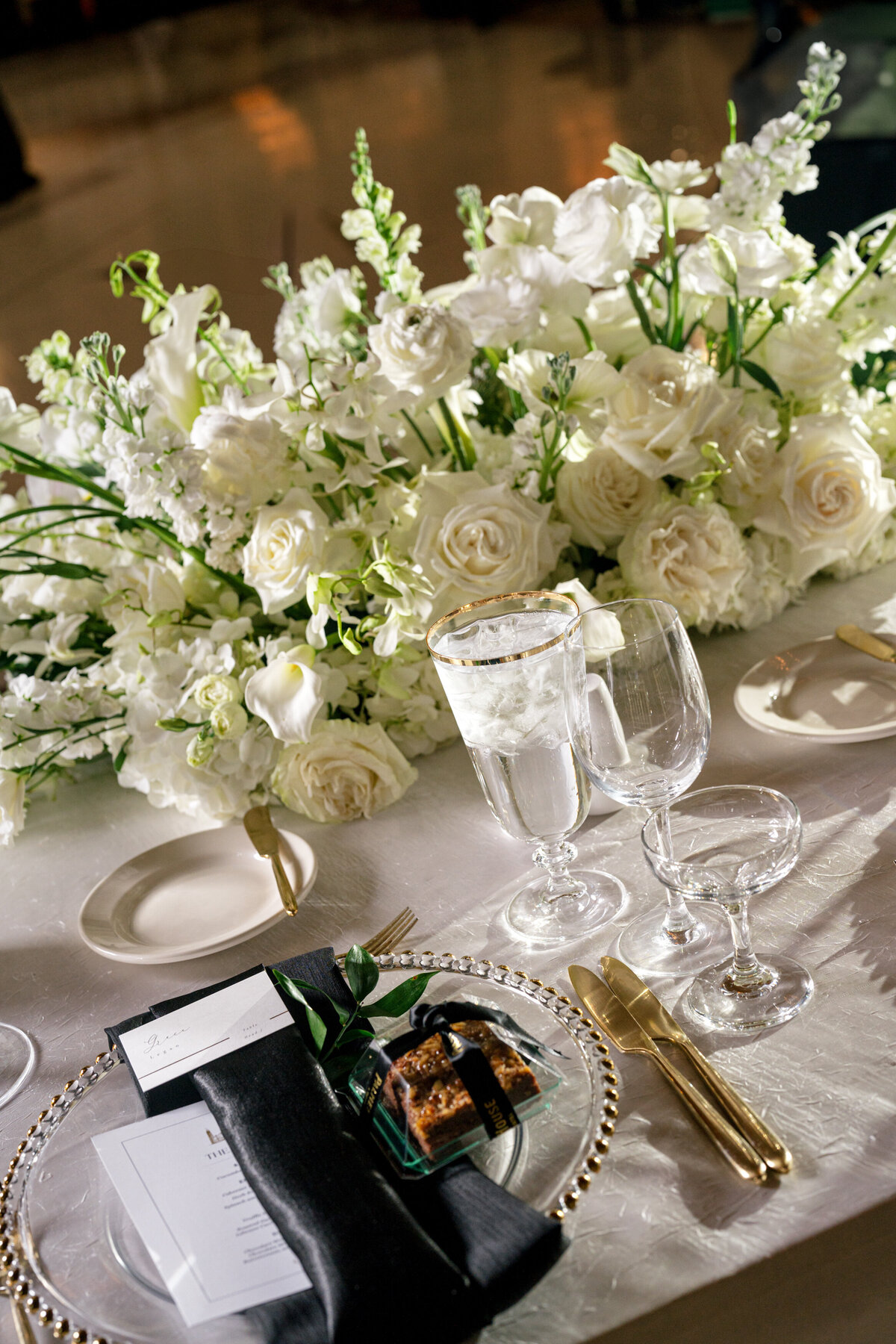 Berlez-Aspen-Avenue-Chicago-Wedding-Photographer-Palmer-House-Celebrate-Planning-Yanni-Design-Dimitra-Shannon-O'Brien-Magazine-Editorial-181