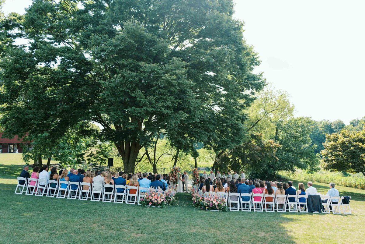 farm-at-eagles-ridge-lancaster-wedding-086