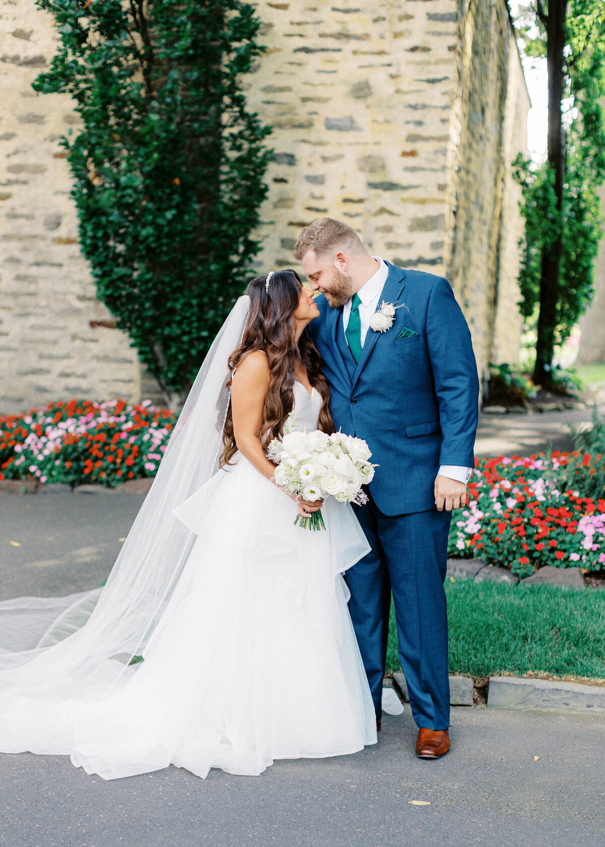 Huntingdon-Valley-Country-Club-Wedding-Bride-Groom-Photos_046