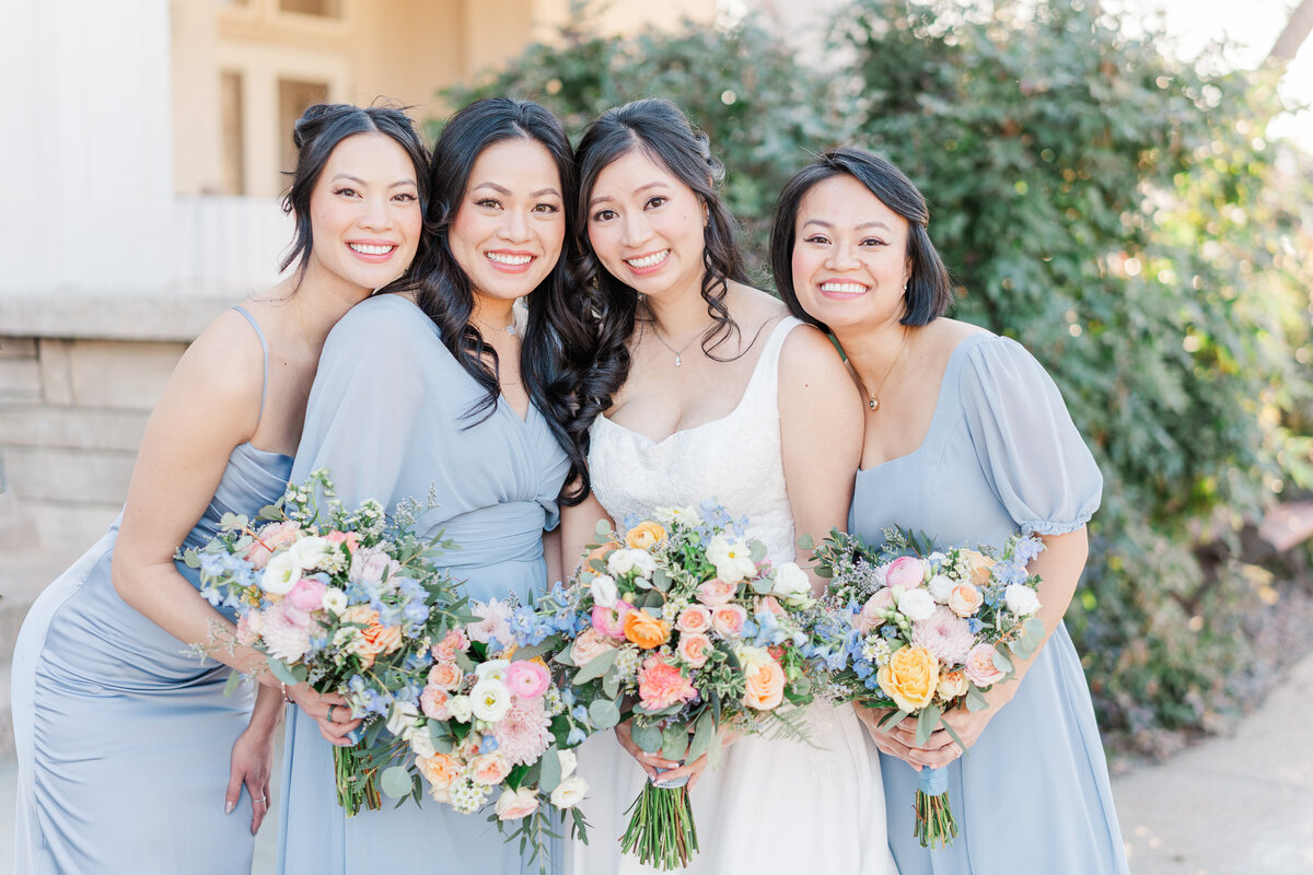 Chateaux at Fox Meadows Colorful Spring Wedding Light and Airy Elena Spraguer Photography  0115