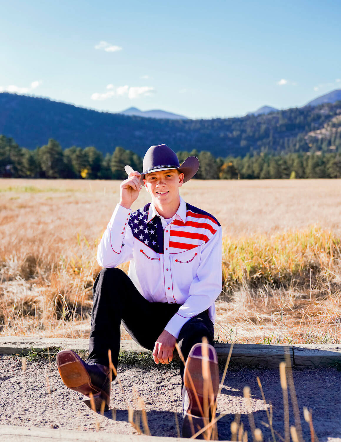 senior photography denver - teen boy in cowboy hat