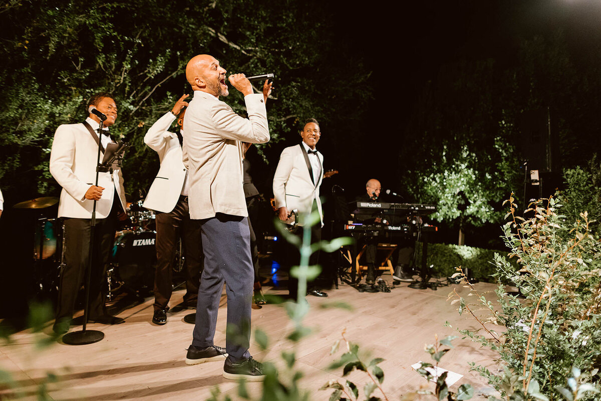 Backyard-Wedding-LosAngeles-ModernFamily-7922