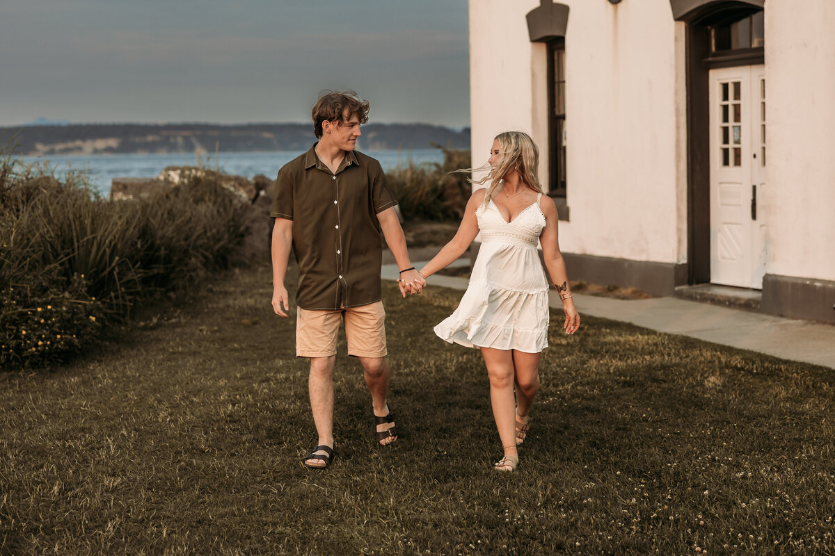 Nikki&LucasBeach2