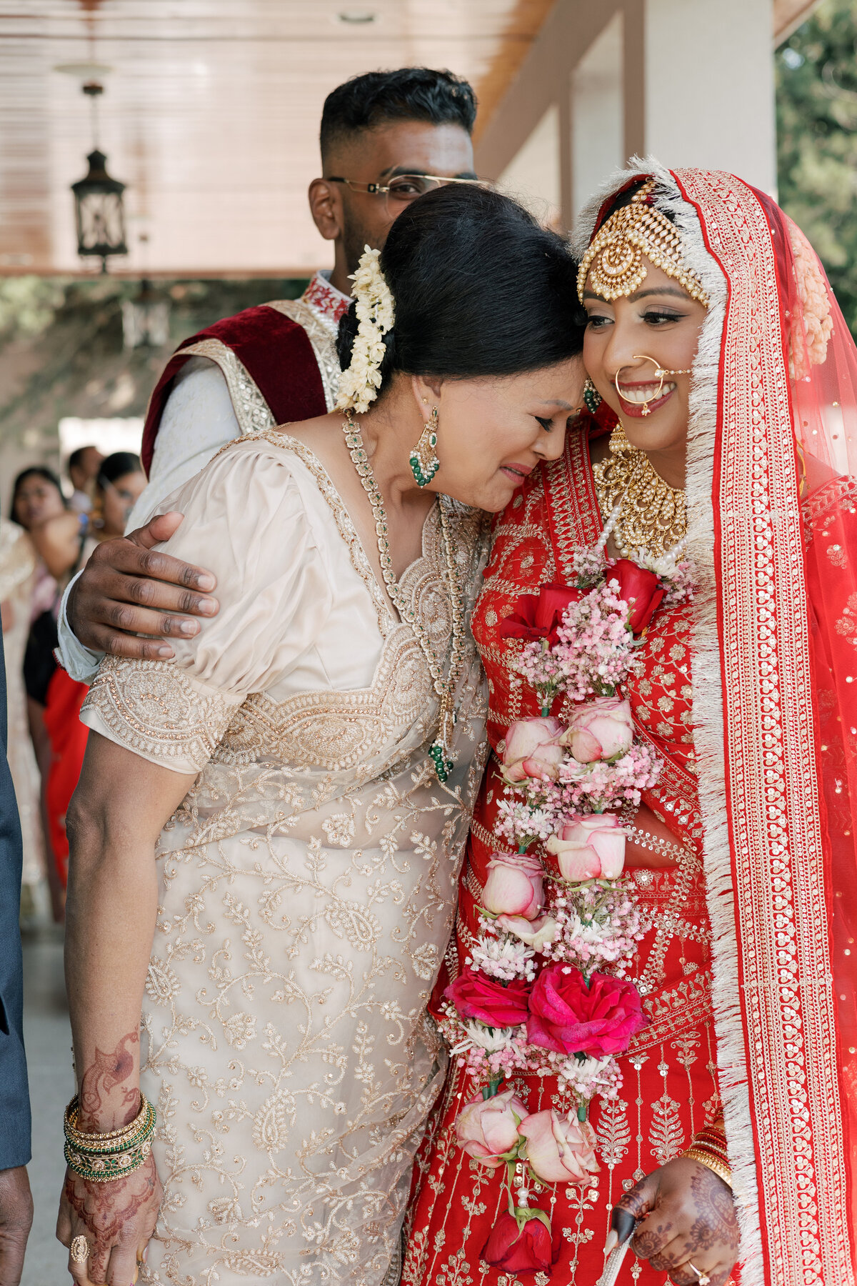 emotional-indian-wedding-portrait-hindu-ceremony-vancouver-documentary-style