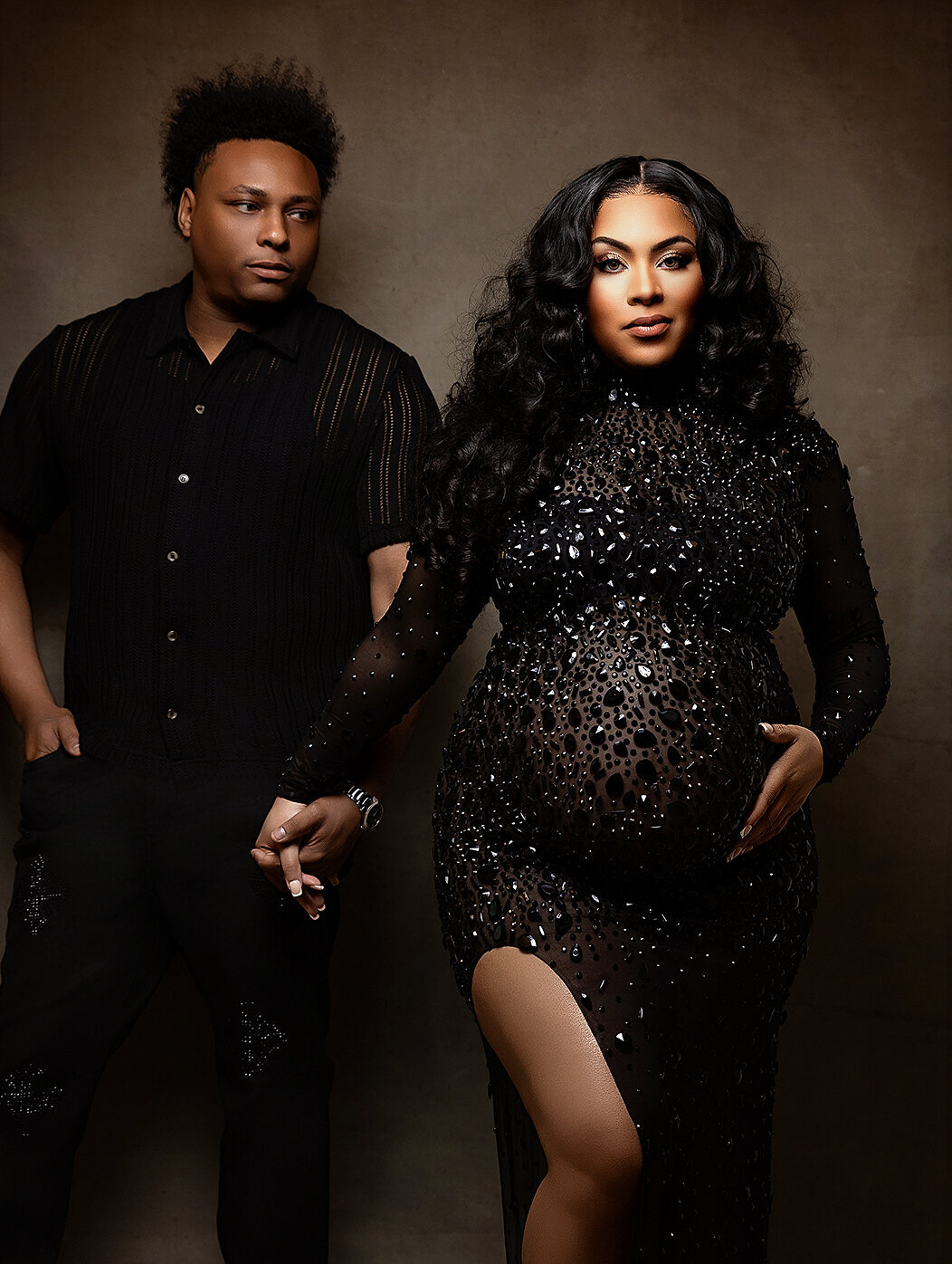 Maternity couples photos, black maternity dress, fitted gown, baby bump, 28 weeks gestation, baby photos, pregnancy pics, photographer near me, Syracuse ny maternity photographer, couples shoot