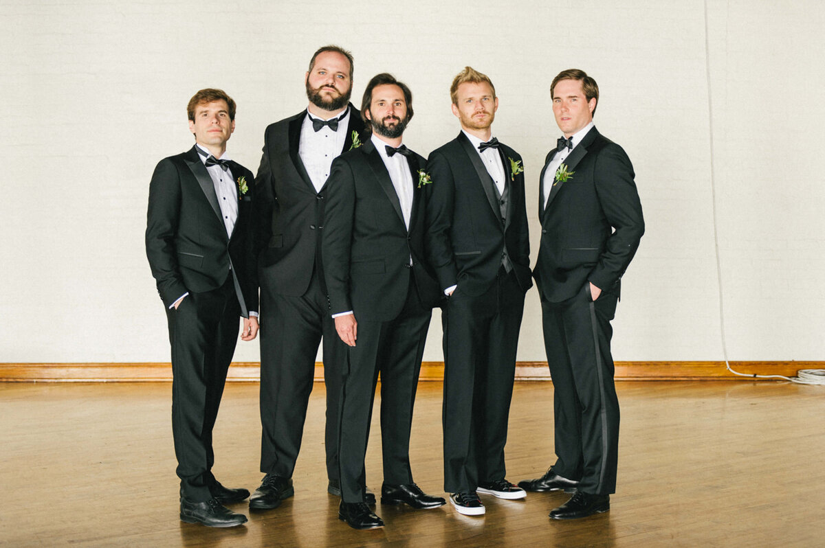 libertywarehouse.brooklyn.wedding.katharris-23