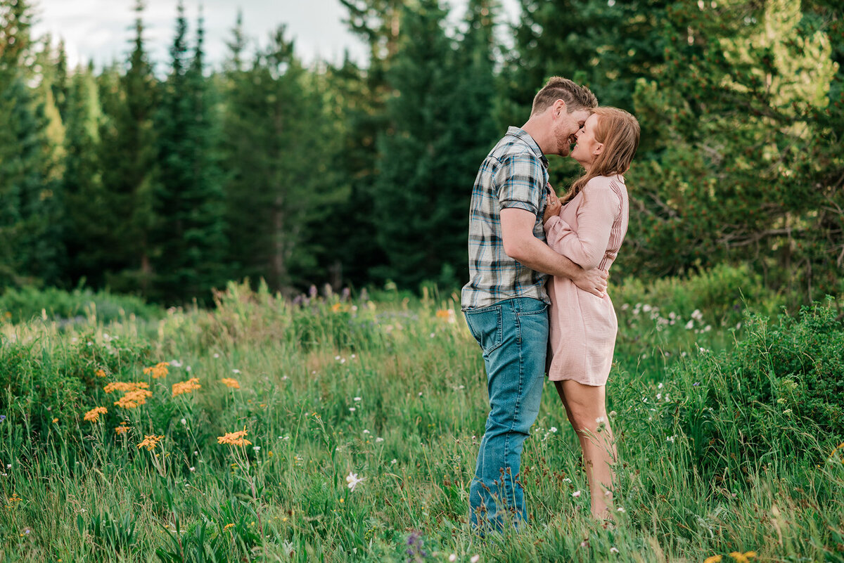 colorado-wildflower-engagement-photos_0172_websize