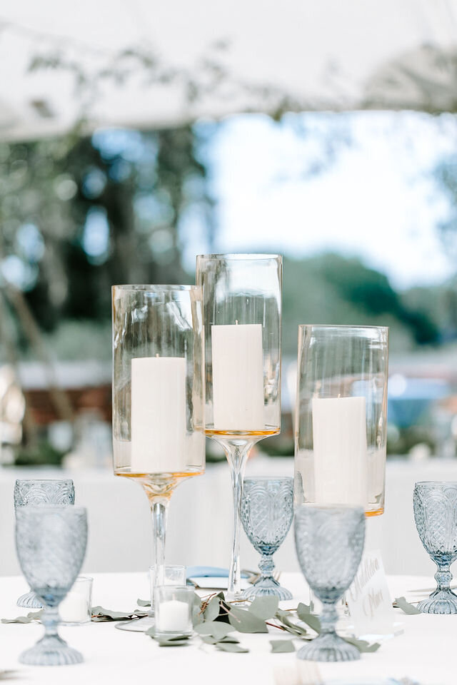 charleston wedding photographer elegant spring wedding reception decor at magnolia plantation