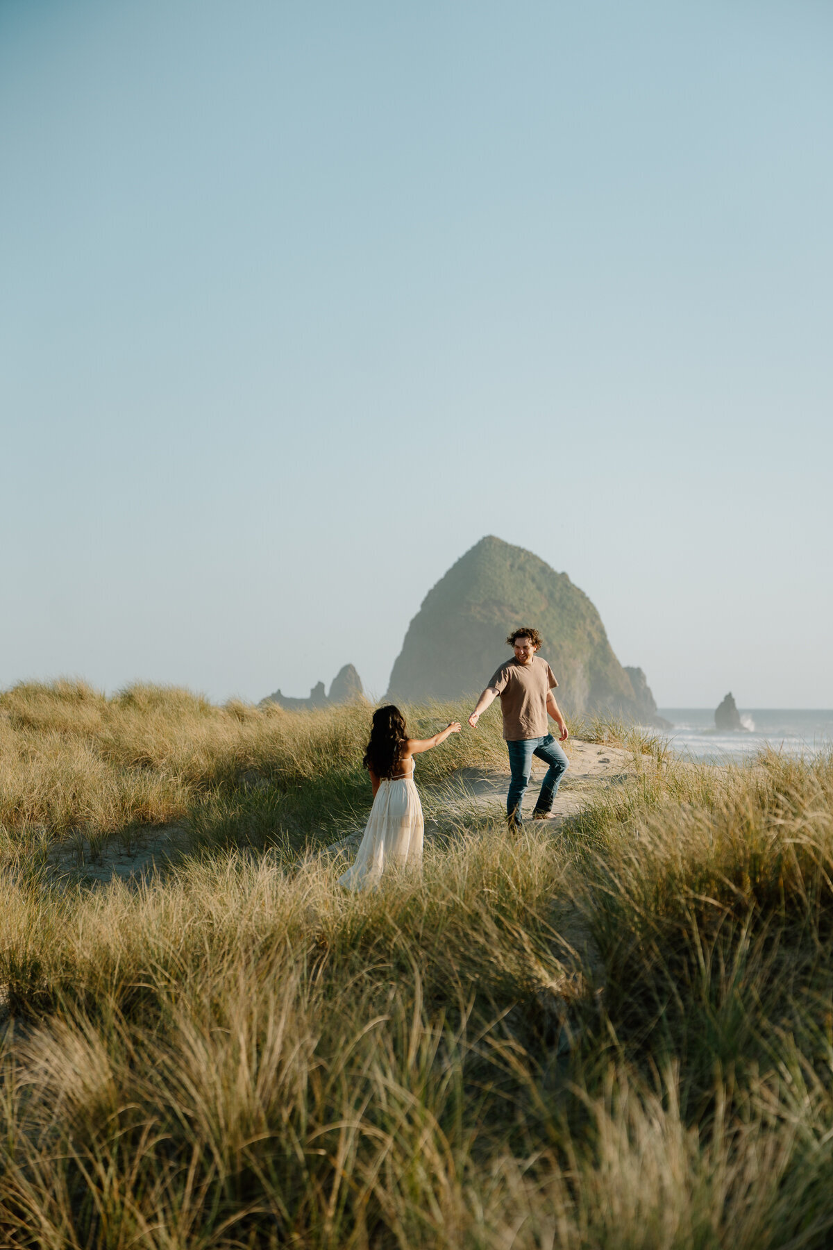 beach-engagement-photos-27