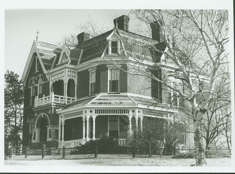 Lynwood Estate Historic Property in Richmond, KY