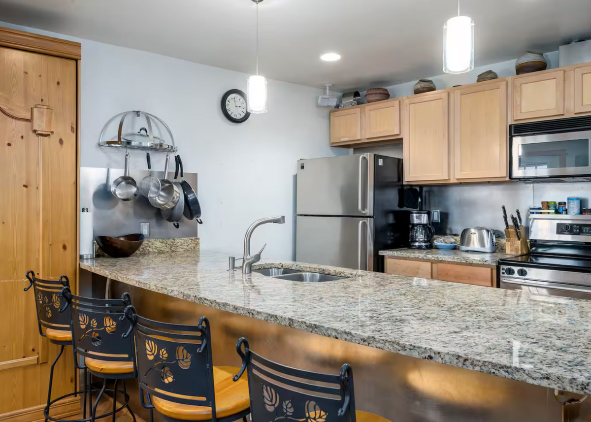 STEAMBOAT 2 BED_2 BATH 6