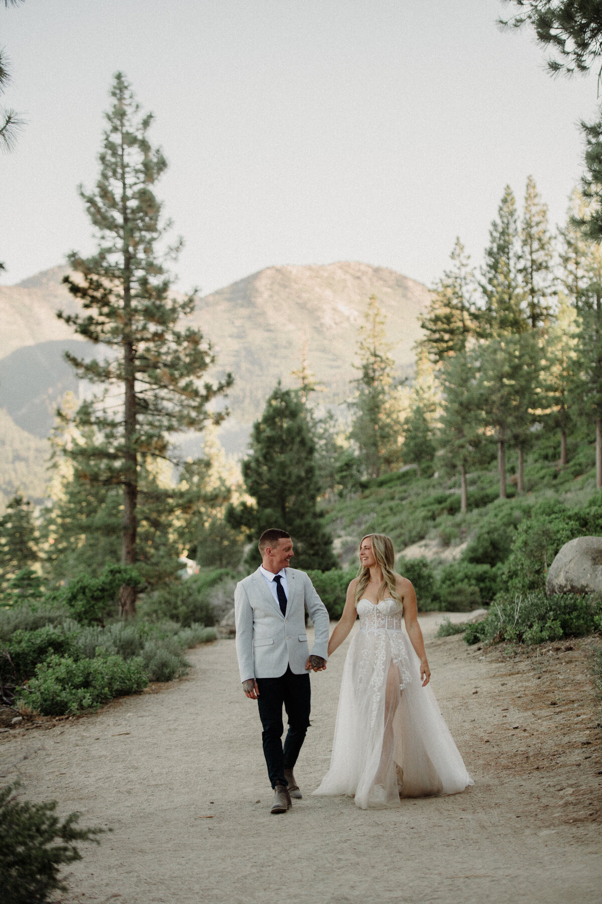 118 Lake Tahoe Elopement Photographer_California elopement_Adventure elopement photographer_Hiking_Lisa & Adam-2064
