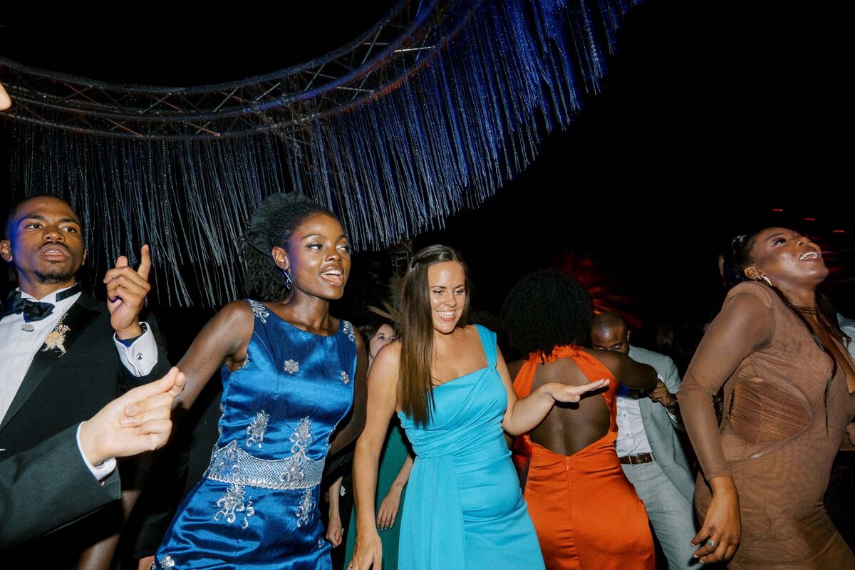 W2-Wedding-Photo-Doyinsola-and-Michael-2022-06-18-2500px-1280