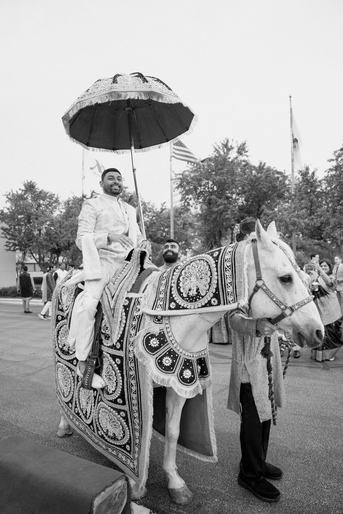Nichole-Babiez-Photography-wedding-photographer-indian-wedding-photographer-mendhi-sangeet-baraat-luxury-chicago-illinois-marriott-schaumburg-72