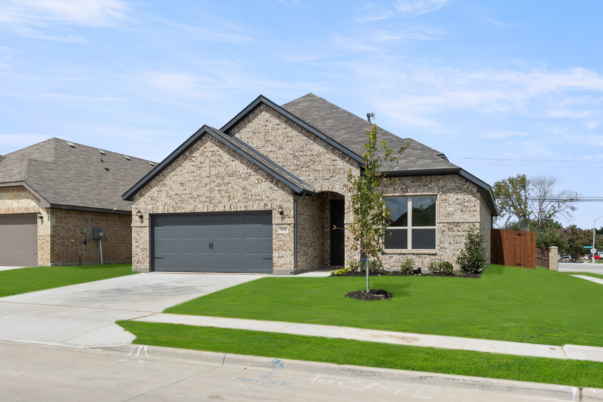 5604 Mountain Island- Front-2
