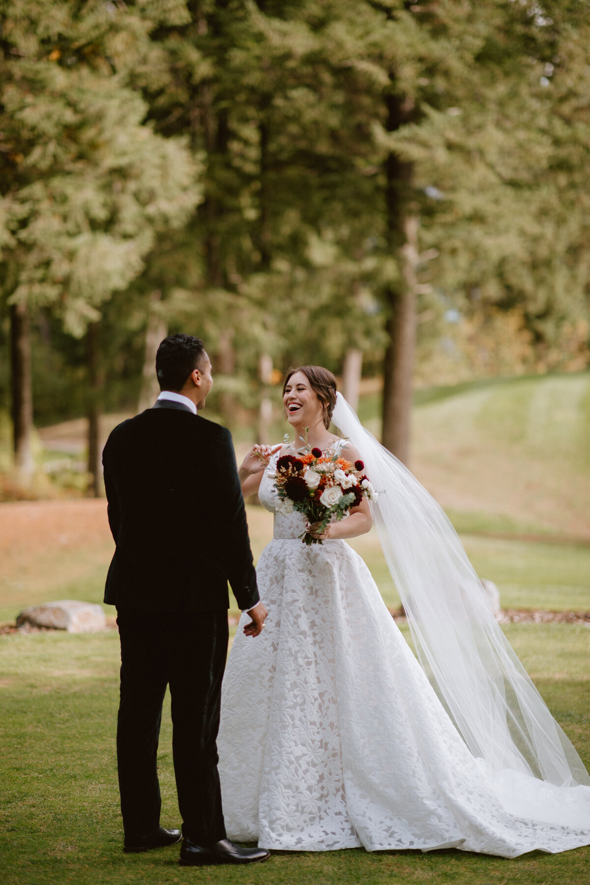 ElizabethMaguirePhoto-Skamania-Lodge-Wedding-5