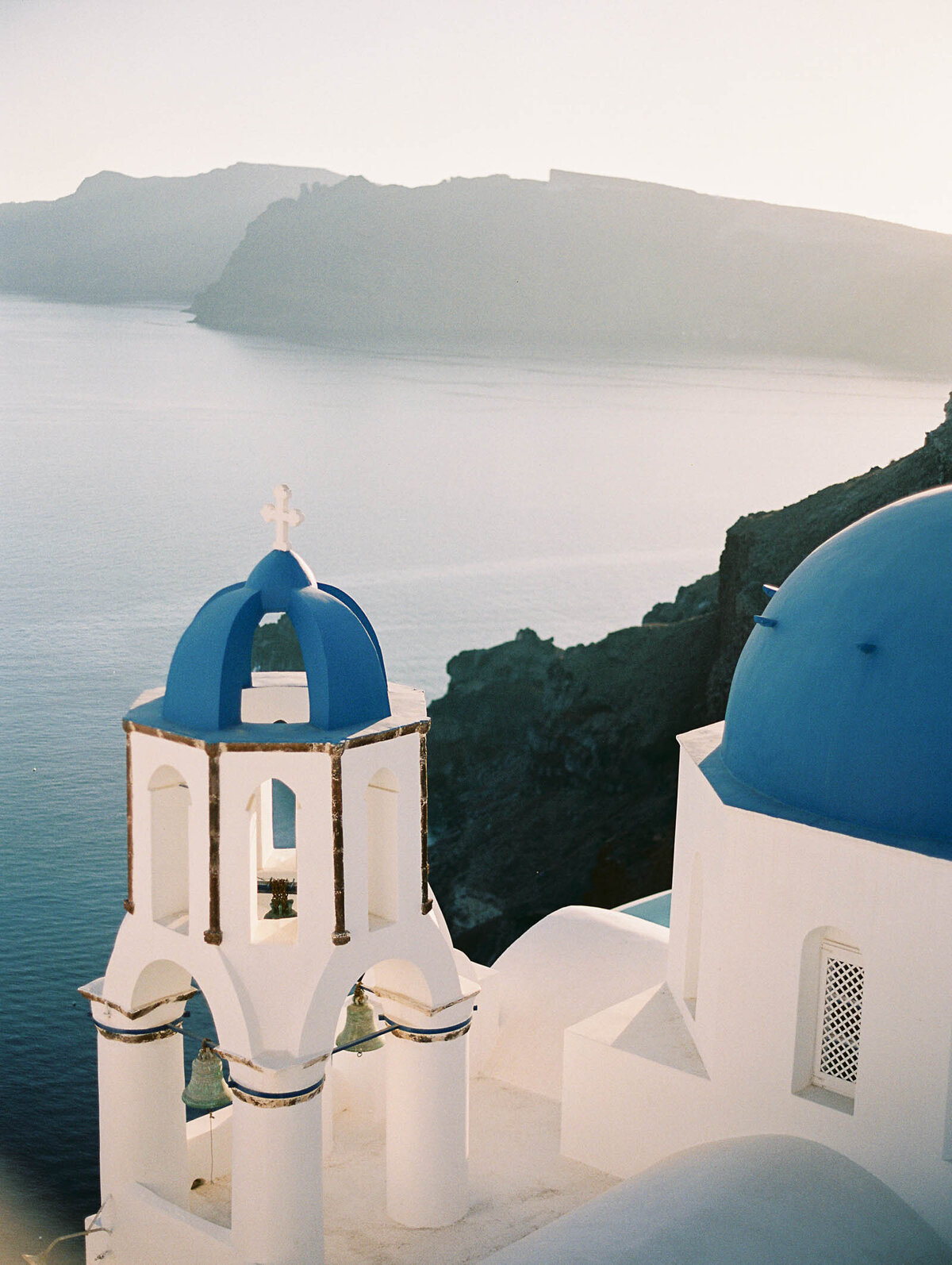 destination-wedding-photographer-Santorini-Lucy-Munoz-393