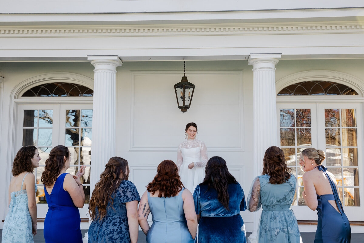 mixed-blue-bridal-party