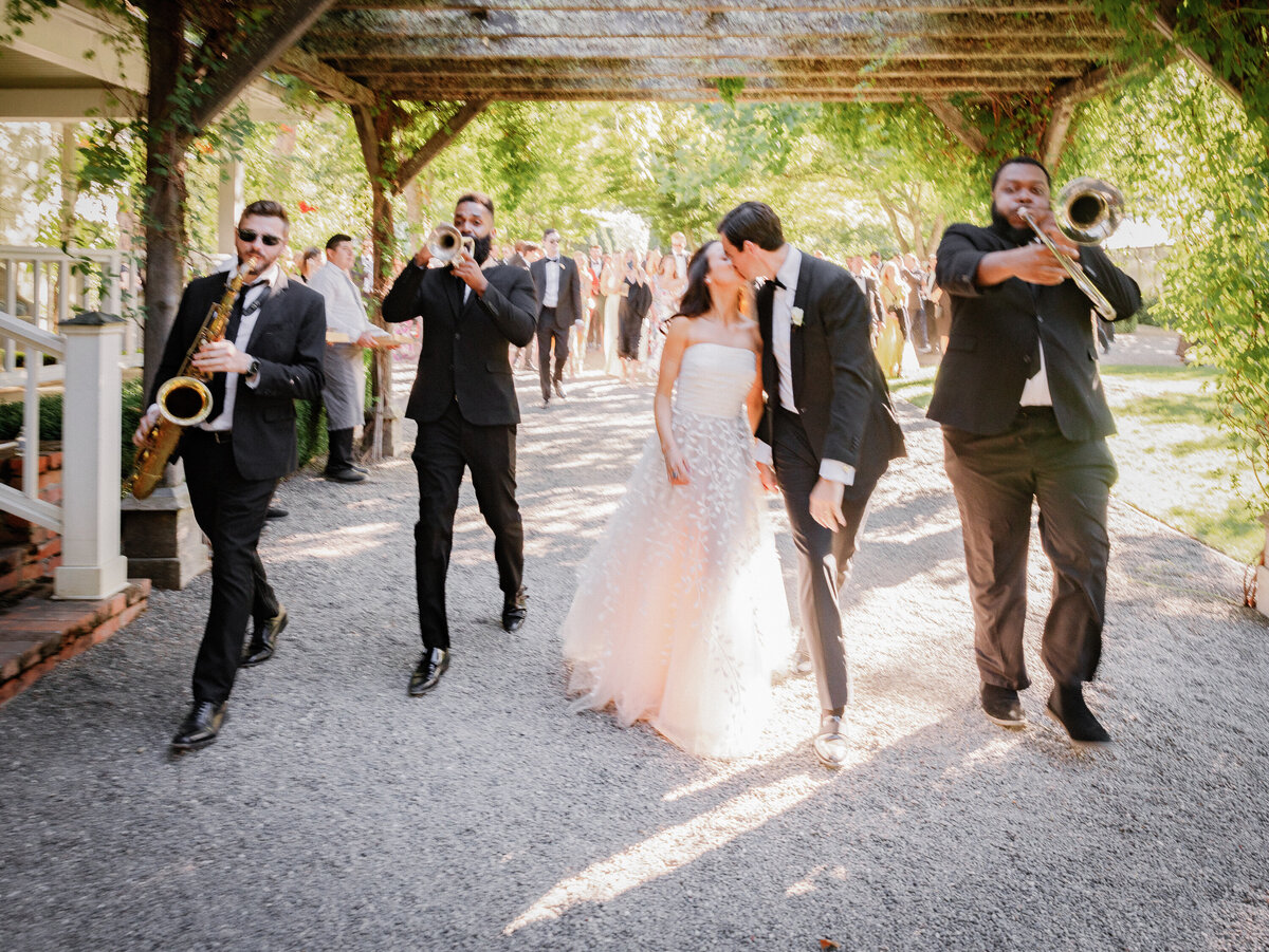 meg-smith-napa-wedding-beaulieuu-garden00074