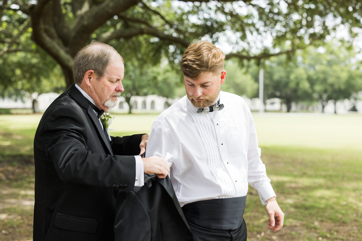 CharlestonWeddingPhotographer-CitadelWedding-KendraMartinPhotography-80