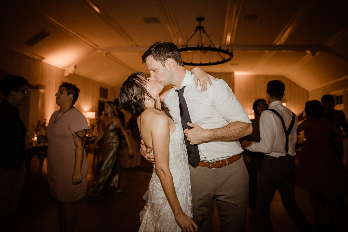 JoannaJochanan-MalibouLakeLodgeWedding-Dancing-148