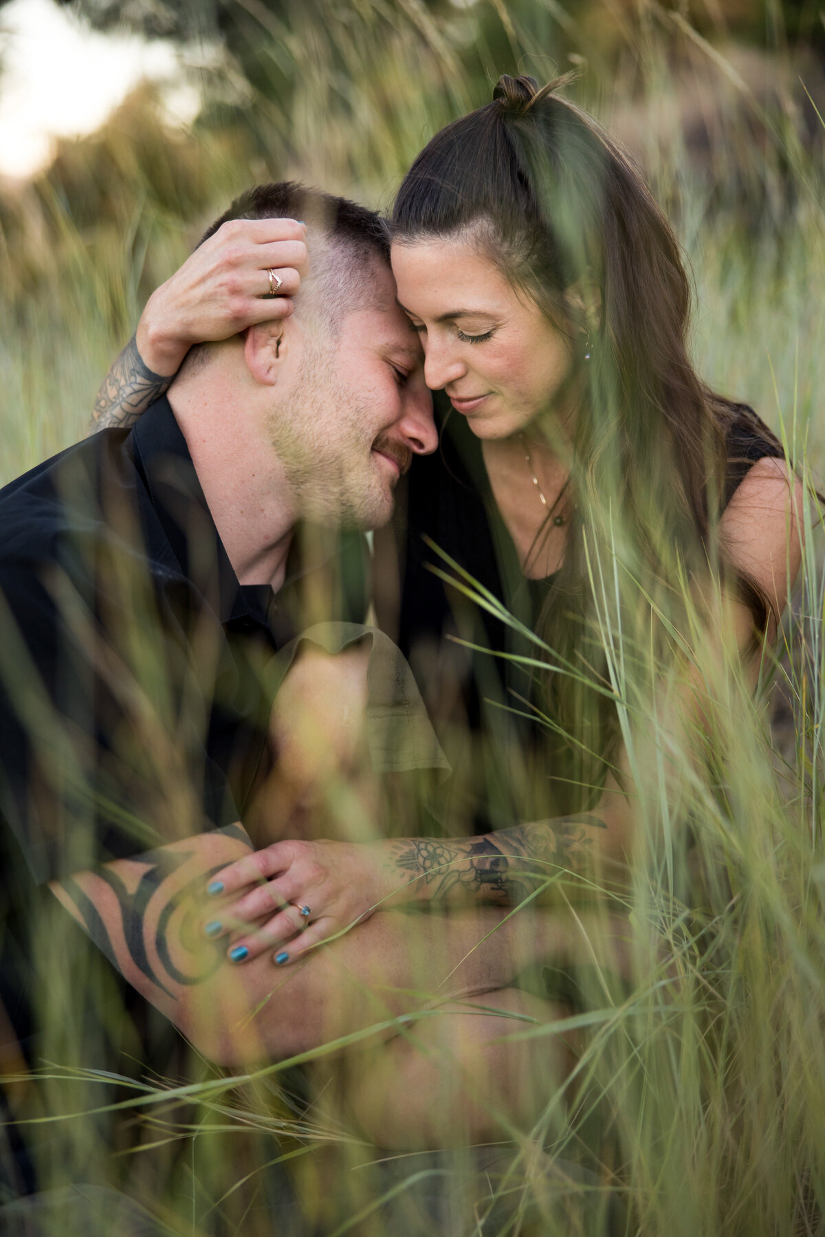 couple-close-engagement-portrait-nature-coeur-dalene