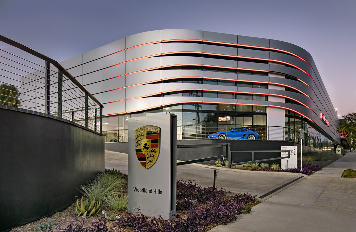 PorscheWoodlandHills_23