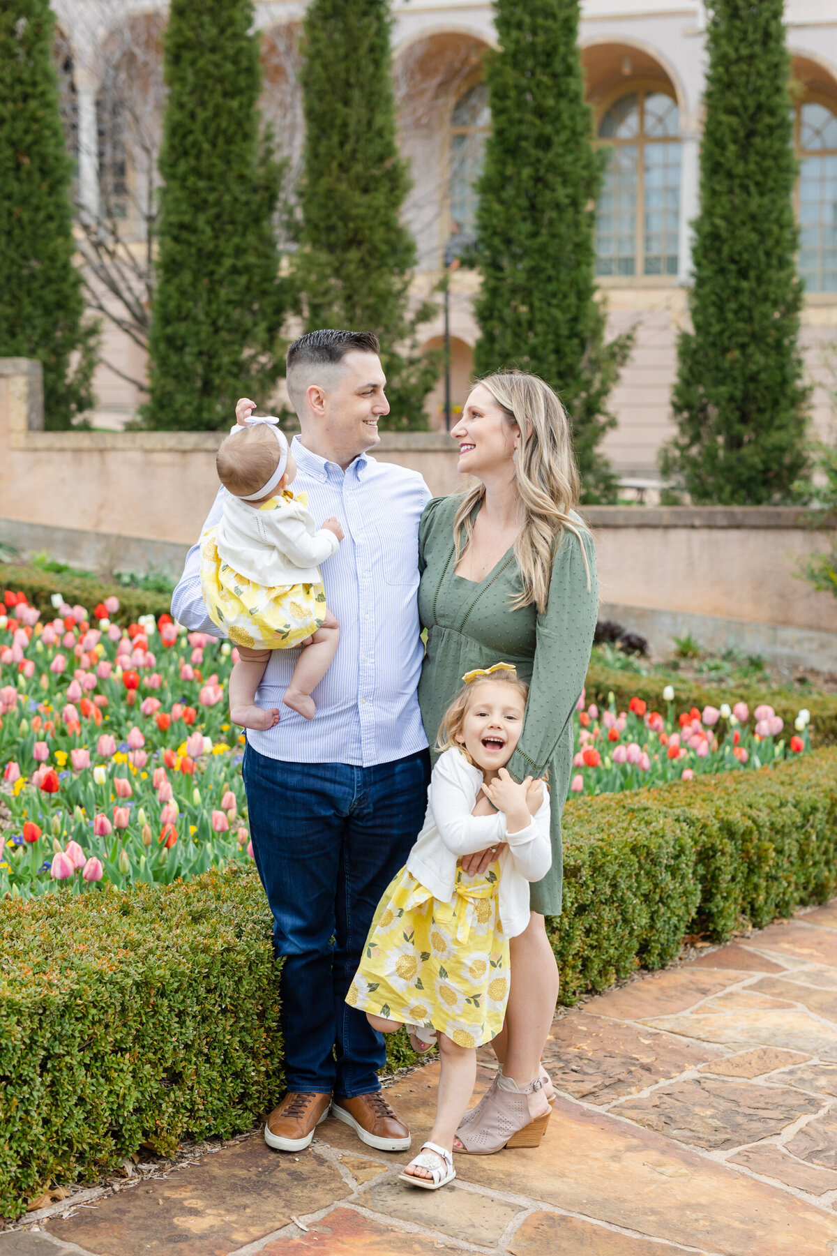 4.1.2022 - Mackey Family Photoshoot at Philbrook - SHARE-9