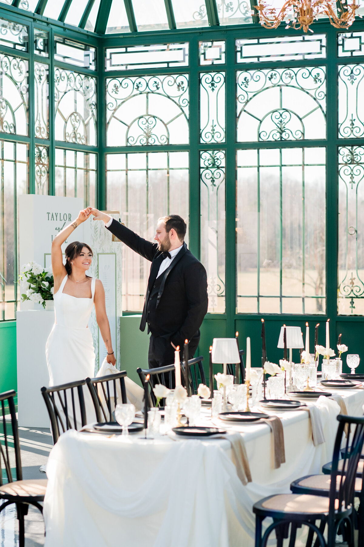 2025_PixelsandWood_JodieBrim_brideGroom-44
